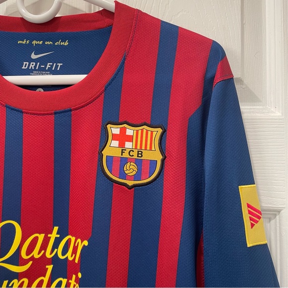 Messi Barcelona 2011-12 Home Jersey Long Sleeve - Picture 6 of 16
